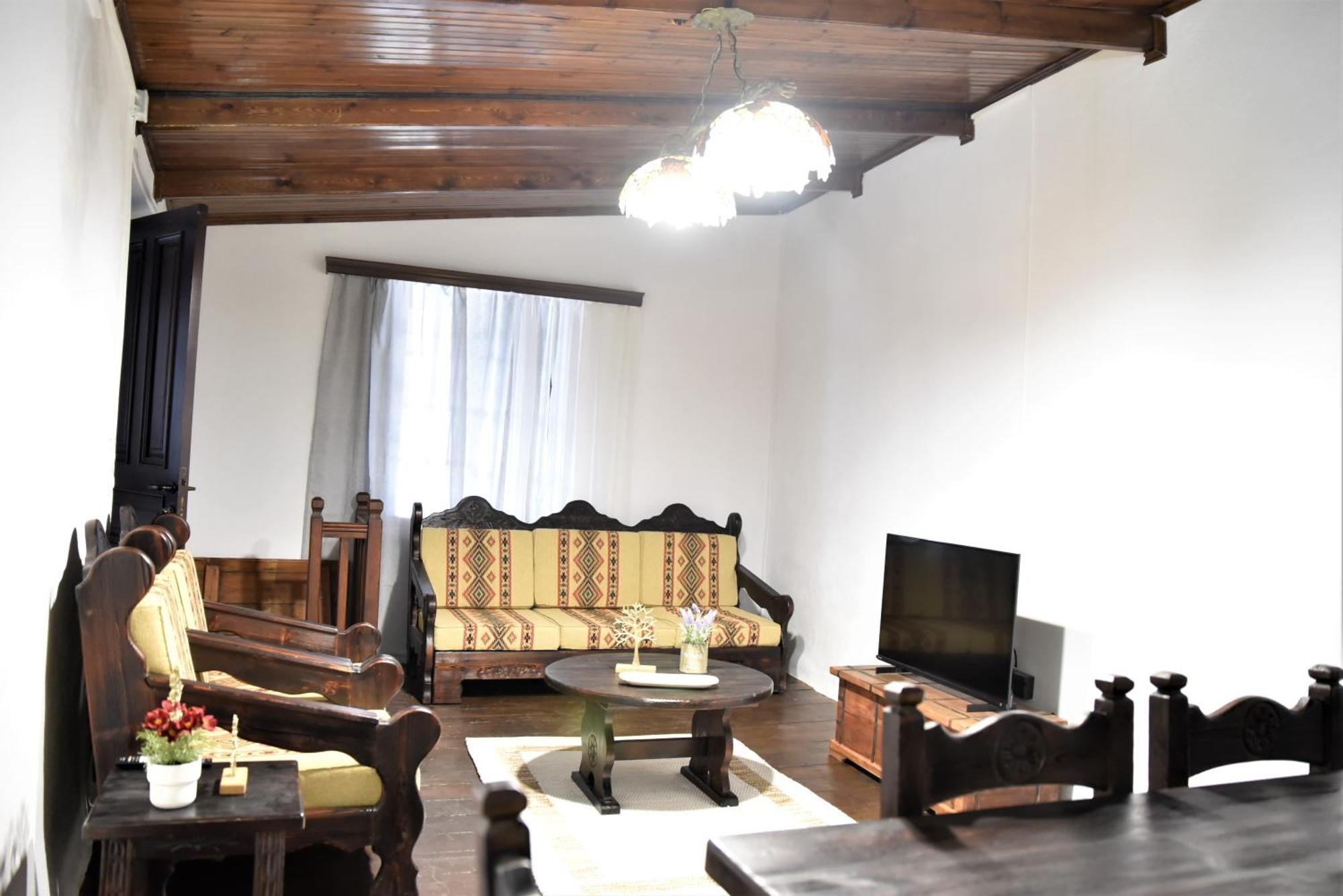 Willa Lale'S House Garazo Zewnętrze zdjęcie